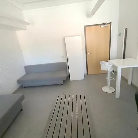 Office House Tripla Work & In Pasila Vandrarhem *