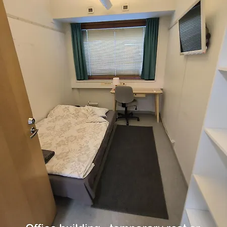 Office House Tripla Work & In Pasila Ostello *